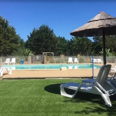Campingplatz Bois 6 Domaine Les Epinettes Saint-Gervais (Vendee)